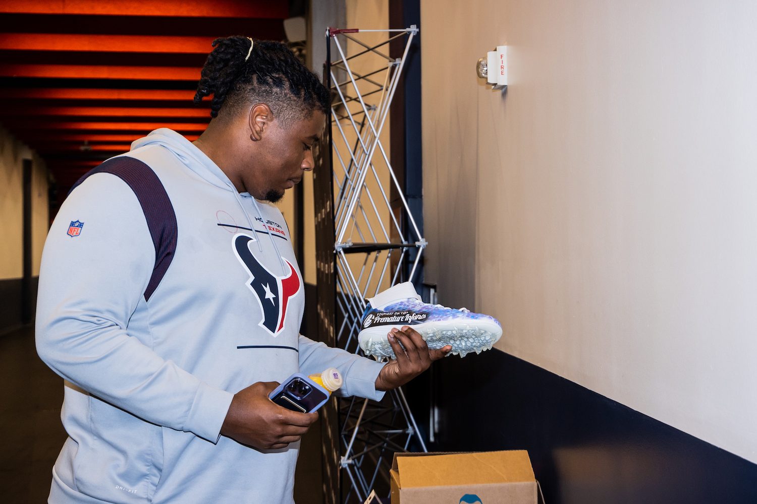 Houston Texans Tre’Vour Wallace-Sims Selects Foundation for Premature Infants for My Cleats, My Cause Initiative