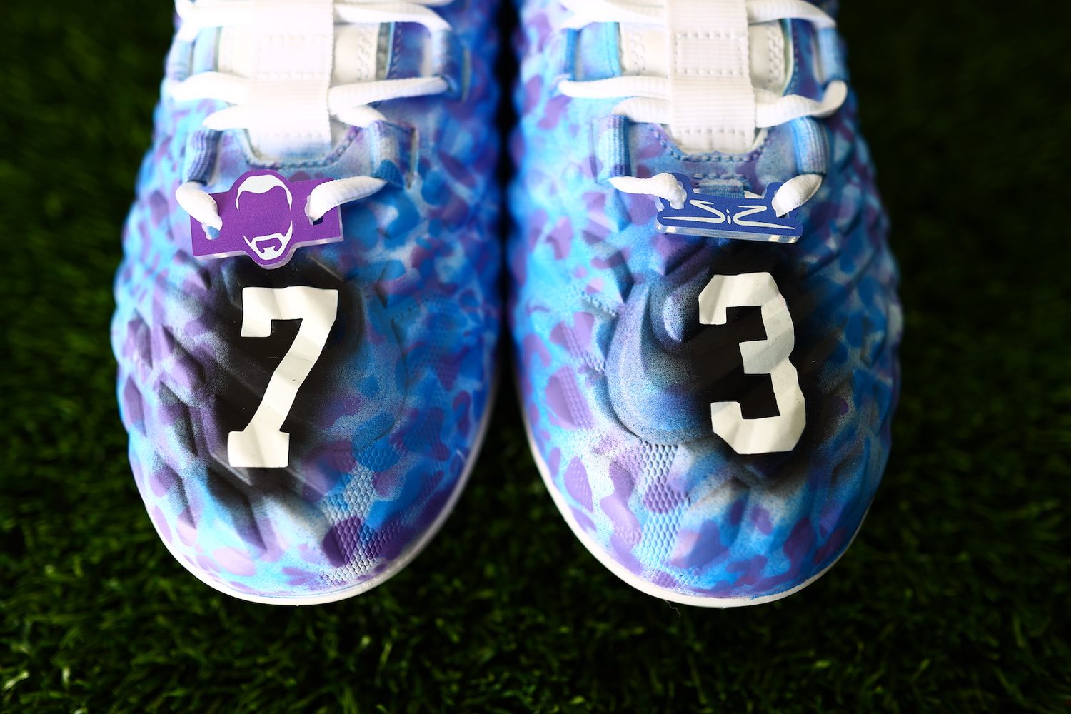 Houston Texans Tre’Vour Wallace-Sims Selects Foundation for Premature Infants for My Cleats, My Cause Initiative photo
