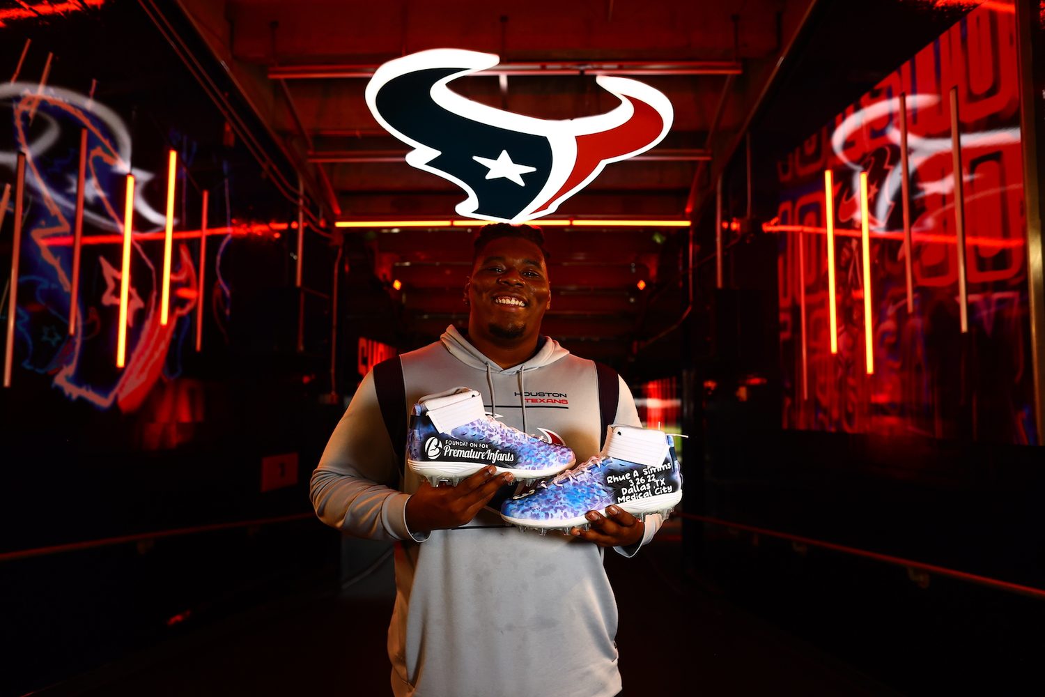 Houston Texans Tre’Vour Wallace-Sims Selects Foundation for Premature Infants for My Cleats, My Cause Initiative photo
